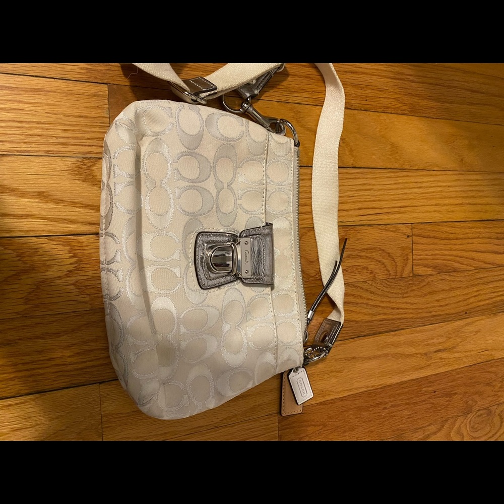Women’s coach crossbody bag